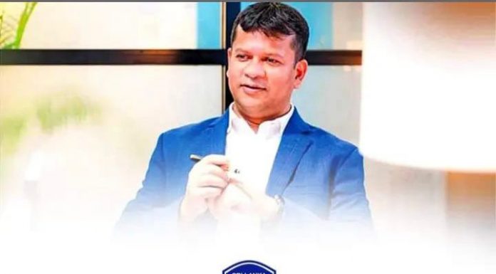 පාපන්දුව නැවතත් ජස්වර්ට…