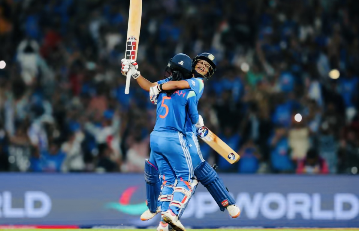 කාන්තා ක්රිකට් ලෝක කුසලාන දෙවන අර්ධ අවසන් පූර්ව තරගයෙන් ඕස්ට්රේලියාව පරාජය කරමින් ඓතිහාසික ජයක් සමගින් අවසන් මහා තරඟයට ඉන්දියාව සුදුසුකම් ලබා ගනී..