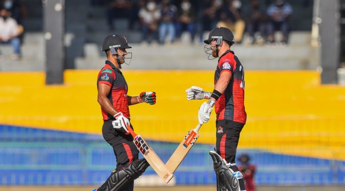 දඹුල්ල ජයන්ස්ට් පිල ලංකා ප්රිමියර් ලීග් 2021 පන්දුවාර විස්සයි-20 ක්රිකට් තරගාවලියේ කණ්ඩායමක් රැස් කරන ලද ඉහළම ලකුණු සංඛ්යාව වාර්තා කරයි.