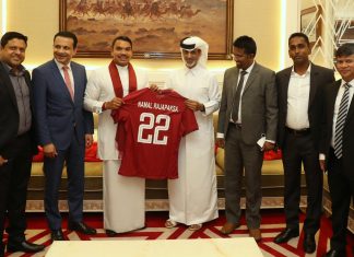 අමාත්ය නාමල් රාජපක්ෂ මහතා කටාර් පාපන්දු සභාපති ෂෙයික් හමාඩ් බින් කලීෆා අල් තානි මහතා හමුවිය.