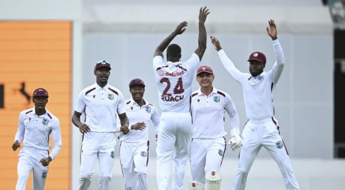 වසර 27 කට පසු බටහිර ඉන්දීය කොදෙව් කණ්ඩායම ඕස්ට්රේලියාවට එරෙහිව ඕස්ට්රේලියාවේදී ටෙස්ට් ජයක් ලබයි…