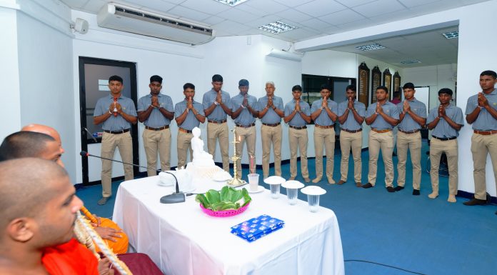 ශ්රී ලංකා අවුරුදු 19න් පහළ ක්රිකට් කණ්ඩායම එක්සත් අරාබි එමීර් රාජ්යයට පිටත් වෙයි…. sportshub.lk