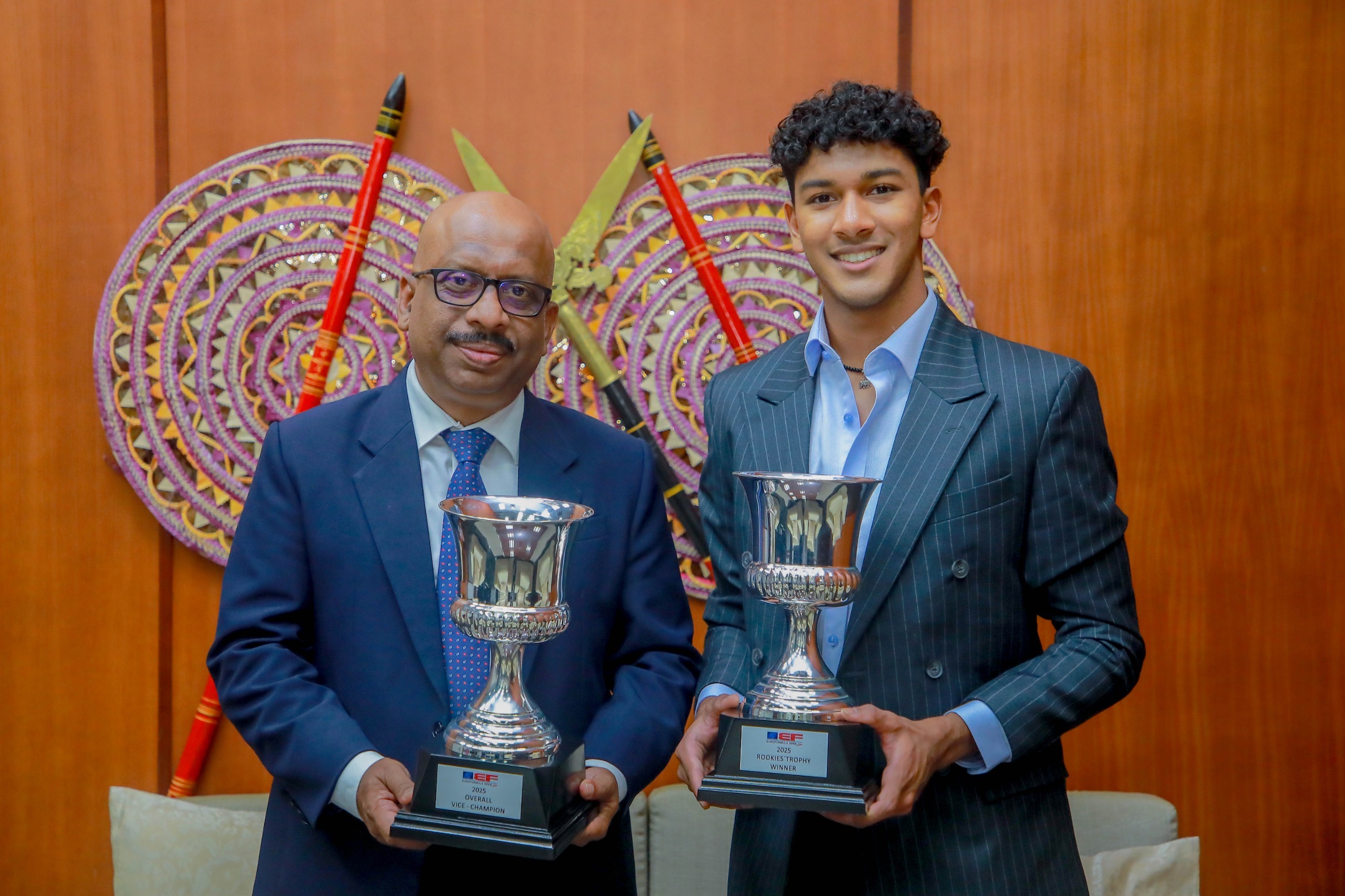 යෙවාන් ඩේවිඩ් තම කිරුළ ශ්රී ලංකා ජනතාව වෙනුවෙන් පිරිනමයි….